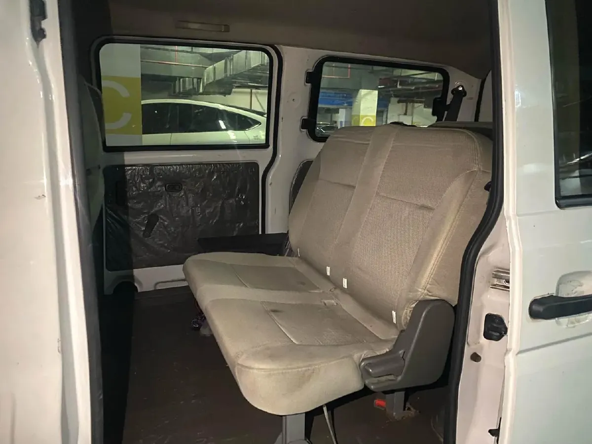 2016 WuLing RongGuang V 1.5L 112HP L4 5MT,autocango,china used car exporter,china ev exporter,chinese used car exporter,chinese used ev exporter