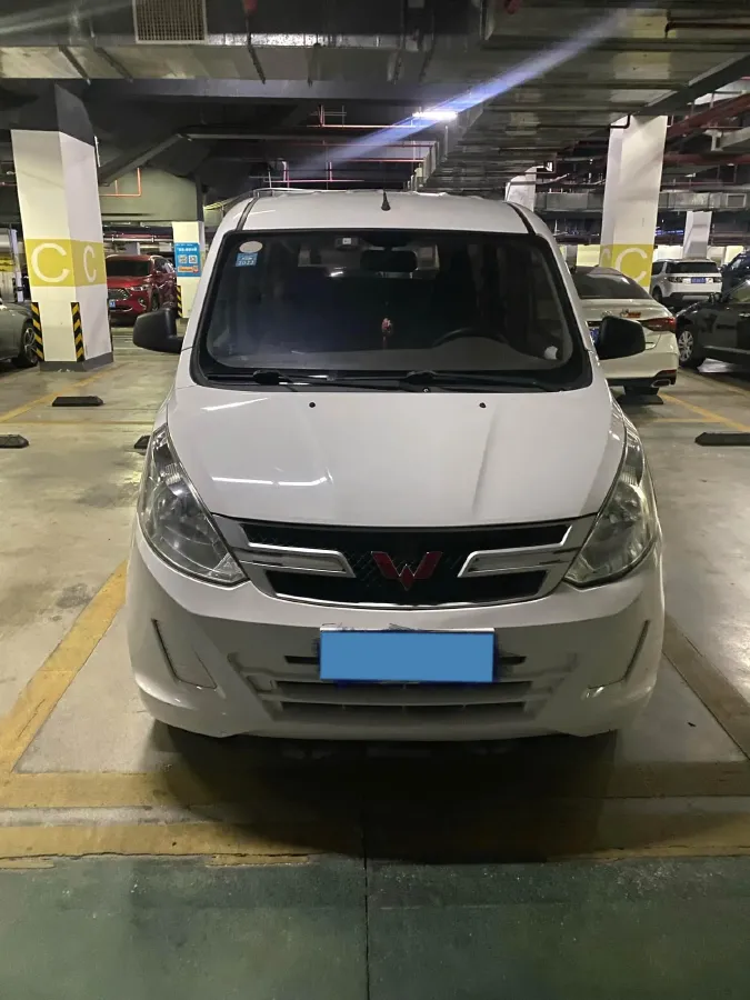 2016 WuLing RongGuang V 1.5L 112HP L4 5MT,autocango,china used car exporter,china ev exporter,chinese used car exporter,chinese used ev exporter