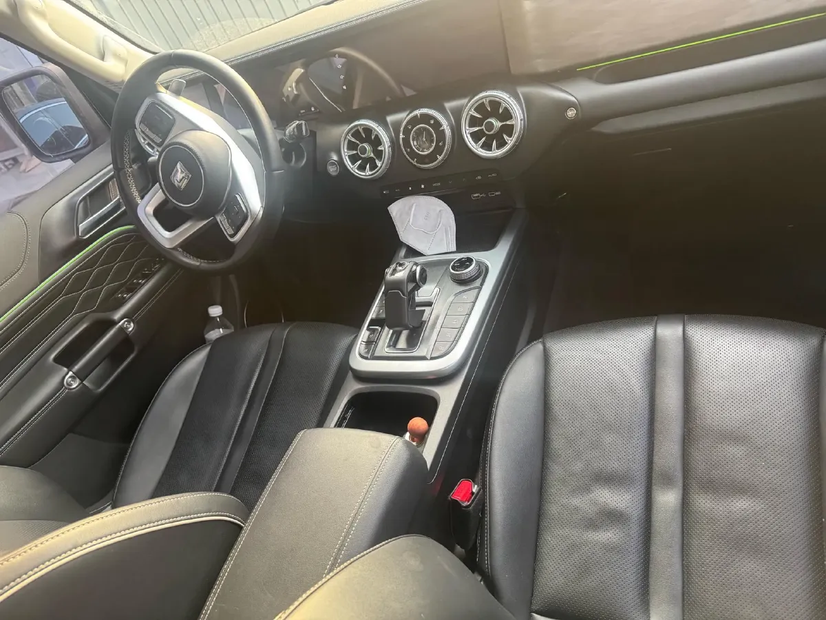 2024 Tank 300 2.0T 227HP L4 8AT,autocango,china used car exporter,china ev exporter,chinese used car exporter,chinese used ev exporter