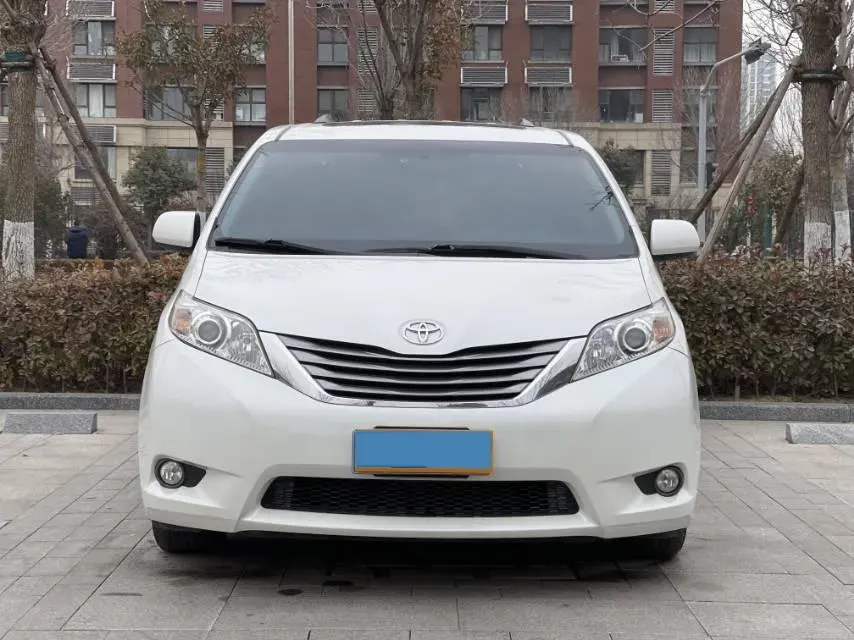 2018 Toyota Highlander 2.0T 220HP L4 6AT,autocango,china used car exporter,china ev exporter,chinese used car exporter,chinese used ev exporter