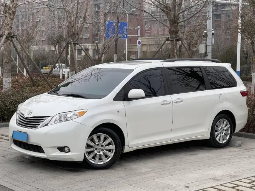 2018 Toyota Highlander 2.0T 220HP L4 6AT,autocango,china used car exporter,china ev exporter,chinese used car exporter,chinese used ev exporter