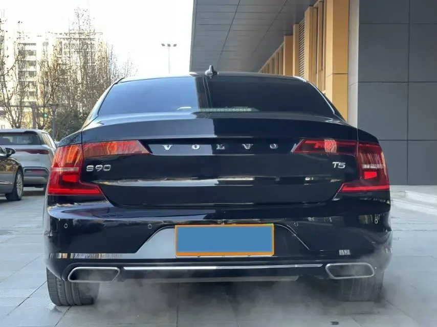 2017 Volvo S90 2.0T 190HP L4 8AT,autocango,china used car exporter,china ev exporter,chinese used car exporter,chinese used ev exporter