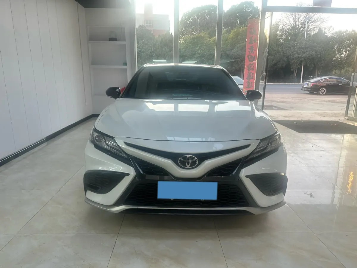2023 Toyota Camry 2.5L 207HP L4 8AT,autocango,china used car exporter,china ev exporter,chinese used car exporter,chinese used ev exporter