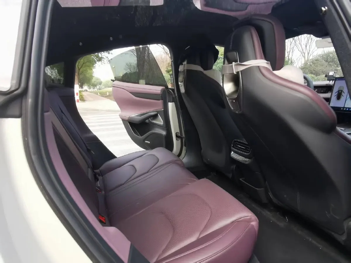 2024 MI SU7 BEV 73.6KWH,autocango,china used car exporter,china ev exporter,chinese used car exporter,chinese used ev exporter