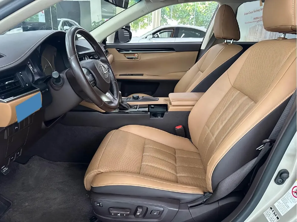 2015 Lexus ES 2.0L 167HP L4 6AT,autocango,china used car exporter,china ev exporter,chinese used car exporter,chinese used ev exporter