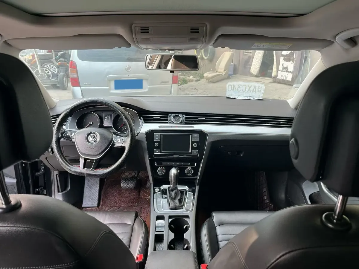 2020 Volkswagen Magotan 2.0T 186HP L4 7DCT,autocango,china used car exporter,china ev exporter,chinese used car exporter,chinese used ev exporter