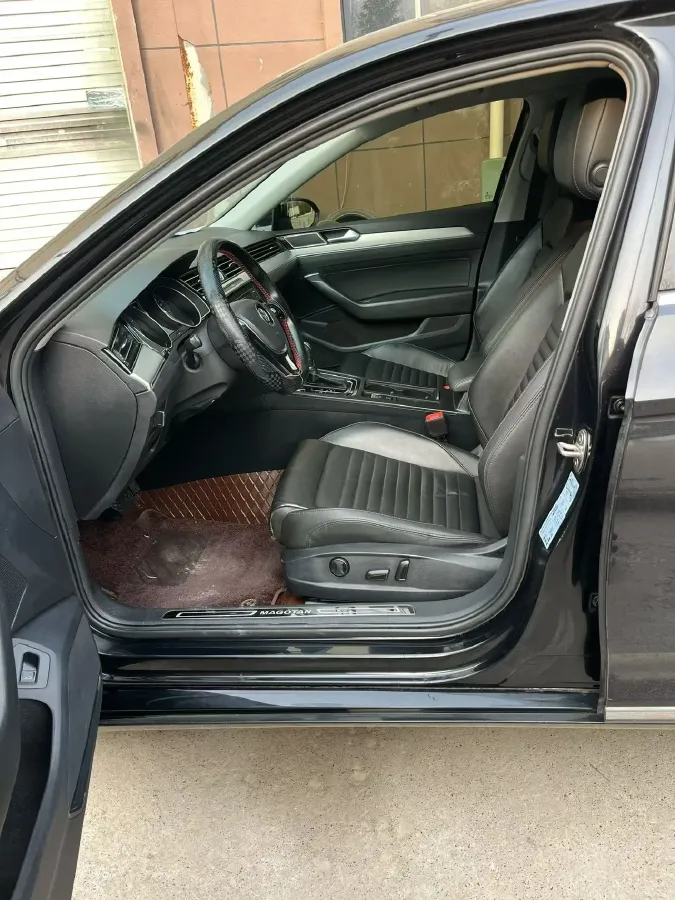 2020 Volkswagen Magotan 2.0T 186HP L4 7DCT,autocango,china used car exporter,china ev exporter,chinese used car exporter,chinese used ev exporter