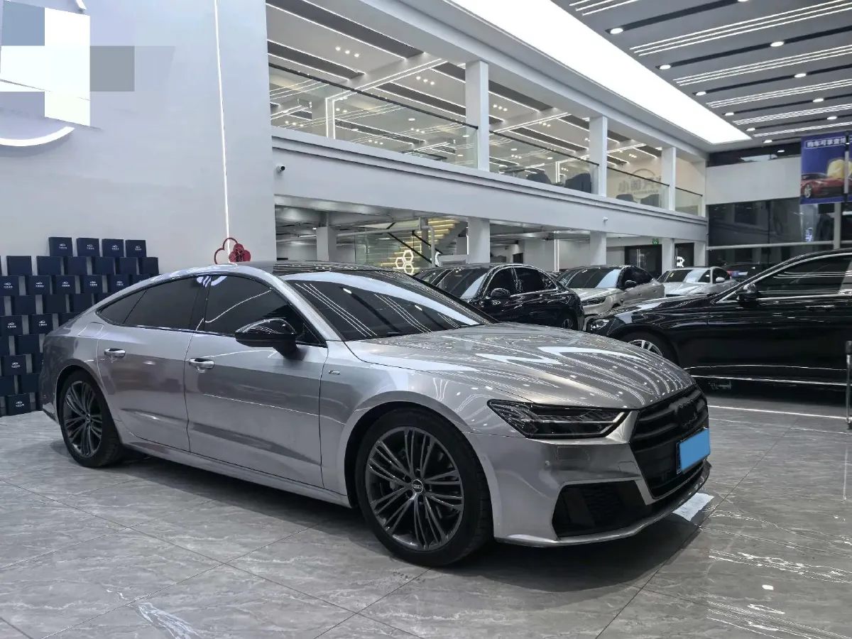 2022 Audi A7 2.0T 245HP L4 7DCT,autocango,china used car exporter,china ev exporter,chinese used car exporter,chinese used ev exporter