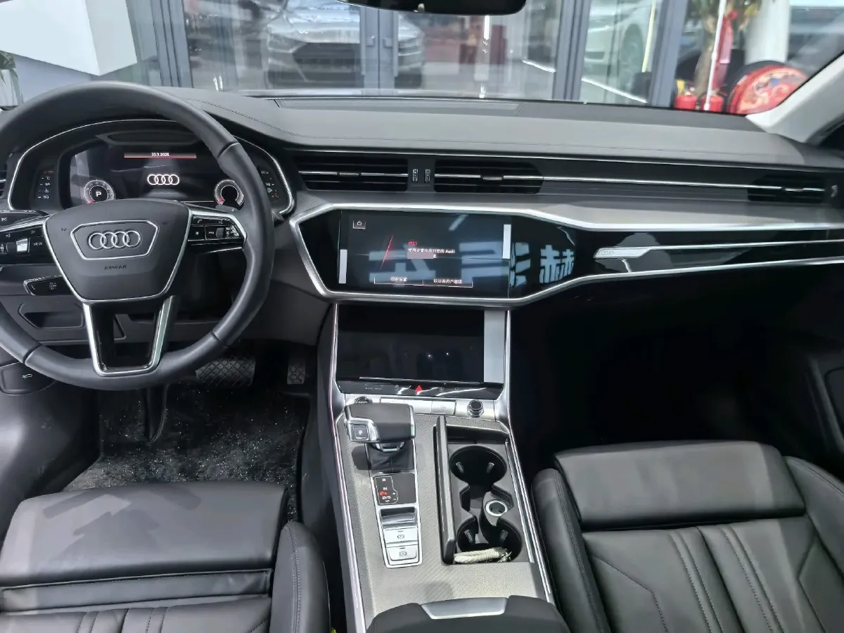 2022 Audi A7 2.0T 245HP L4 7DCT,autocango,china used car exporter,china ev exporter,chinese used car exporter,chinese used ev exporter