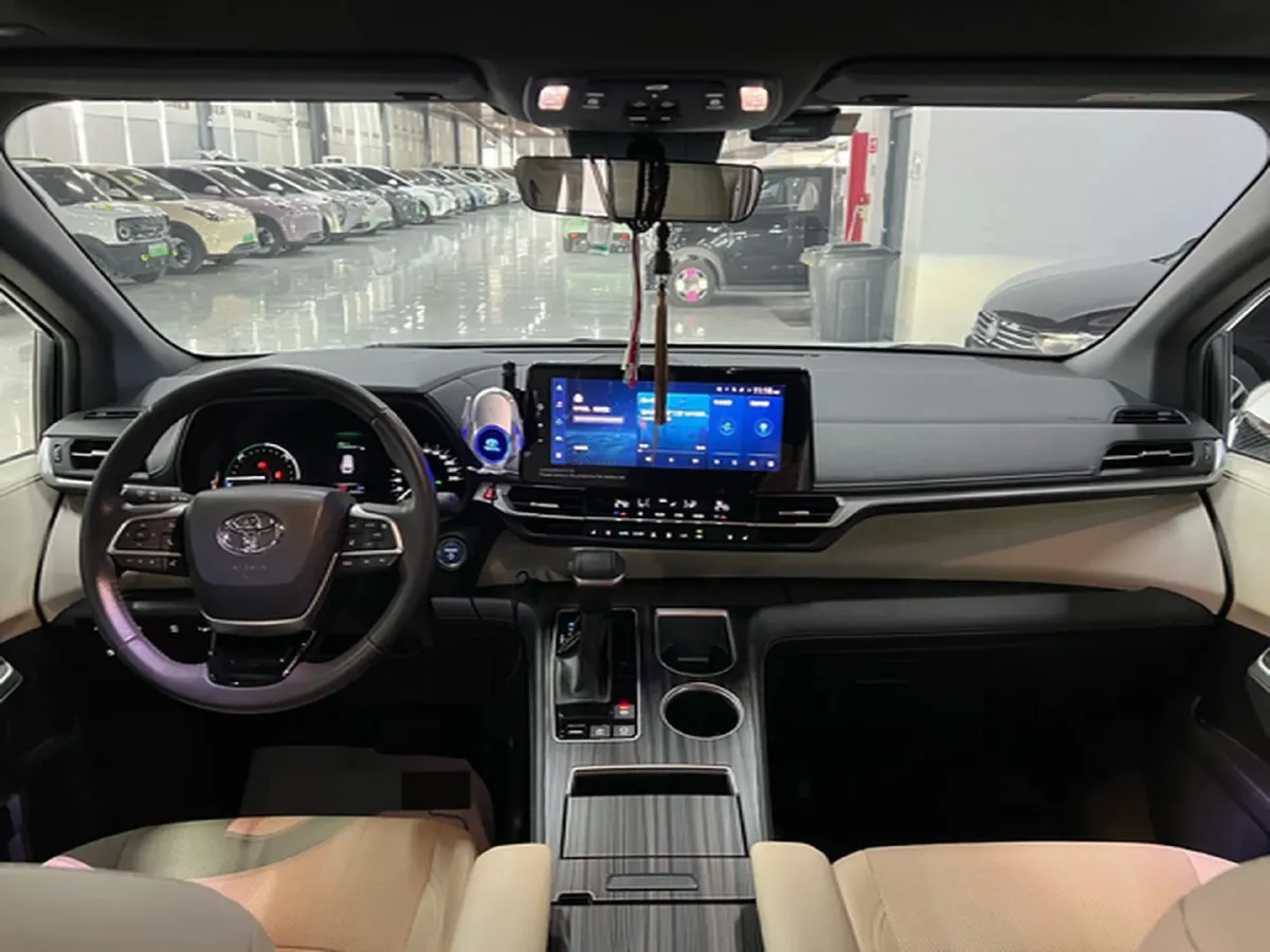 2023 Toyota Sienna 2.5L 189HP L4 E-CVT Hybrid,autocango,china used car exporter,china ev exporter,chinese used car exporter,chinese used ev exporter