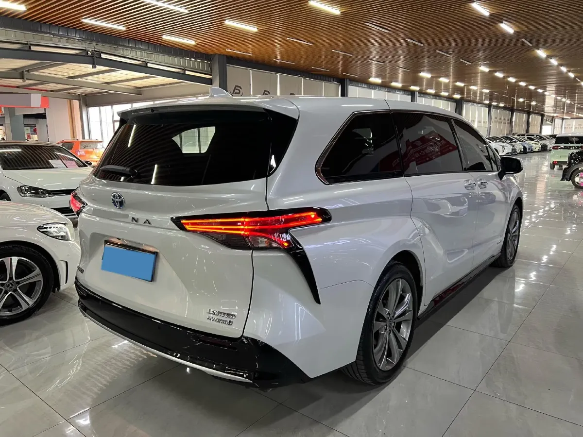 2023 Toyota Sienna 2.5L 189HP L4 E-CVT Hybrid,autocango,china used car exporter,china ev exporter,chinese used car exporter,chinese used ev exporter