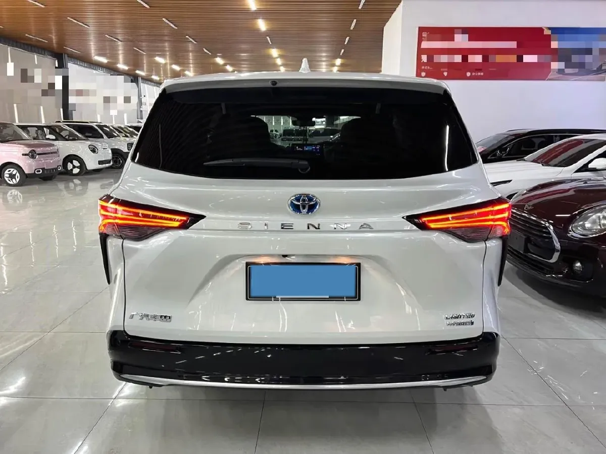 2023 Toyota Sienna 2.5L 189HP L4 E-CVT Hybrid,autocango,china used car exporter,china ev exporter,chinese used car exporter,chinese used ev exporter