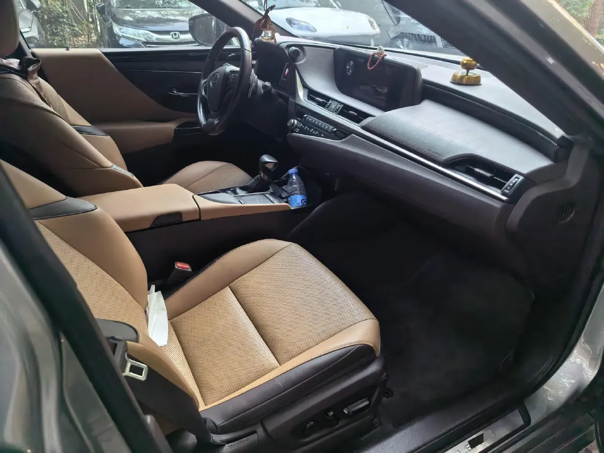 2020 Lexus ES 2.0L 173HP L4 CVT,autocango,china used car exporter,china ev exporter,chinese used car exporter,chinese used ev exporter