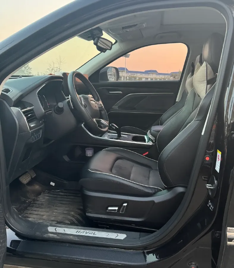 2021 Haval H6 1.5T 169HP L4 7DCT,autocango,china used car exporter,china ev exporter,chinese used car exporter,chinese used ev exporter