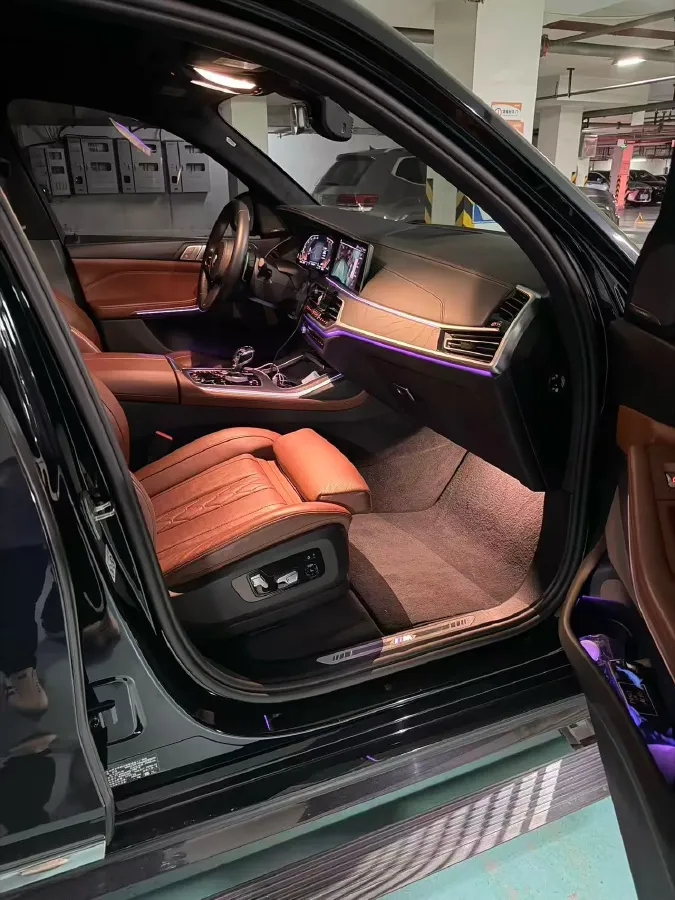 2021 BMW X7 3.0T 340HP L6 8AT,autocango,china used car exporter,china ev exporter,chinese used car exporter,chinese used ev exporter