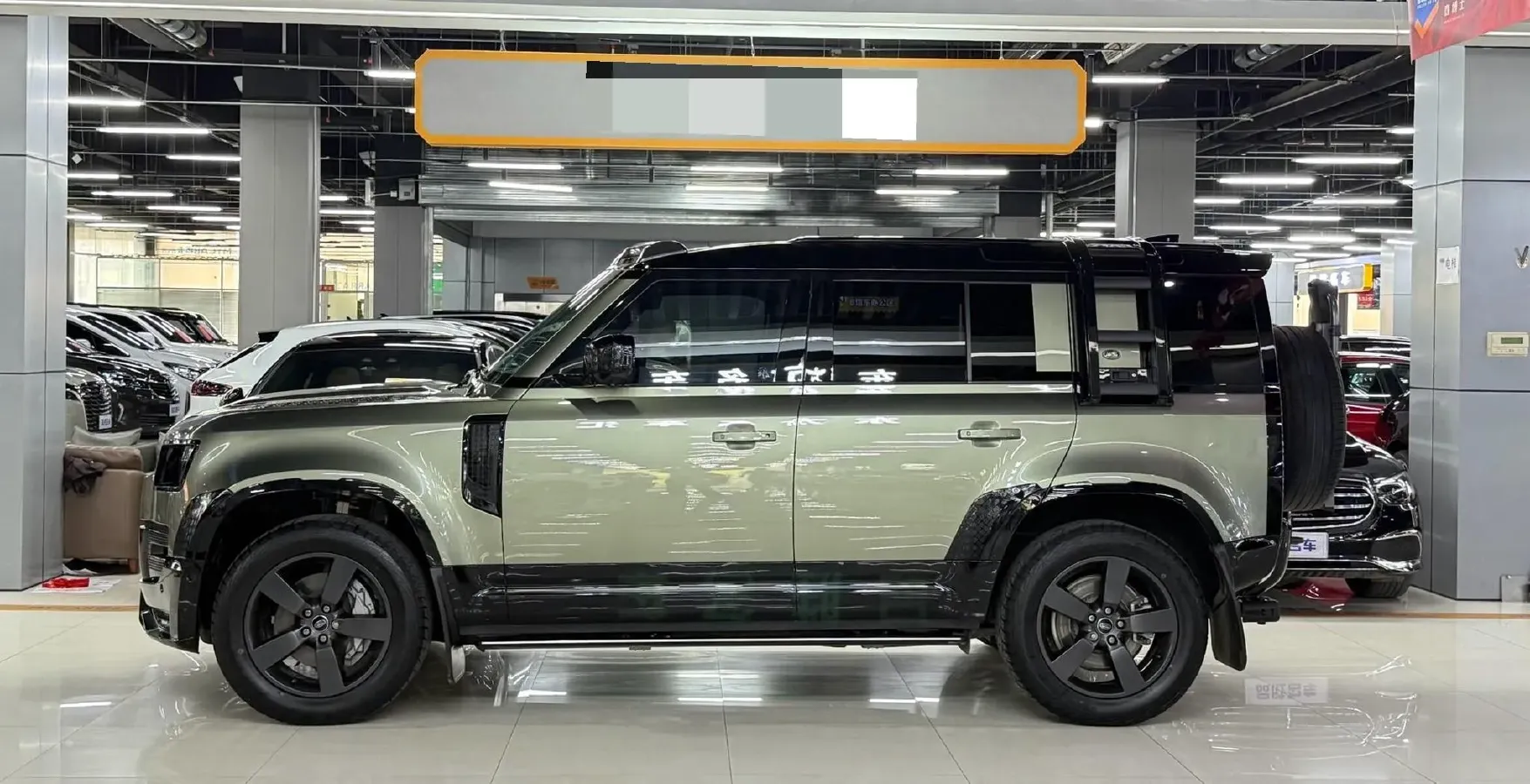 2023 Land Rover Defender 3.0T 400HP L6 8AT,autocango,china used car exporter,china ev exporter,chinese used car exporter,chinese used ev exporter