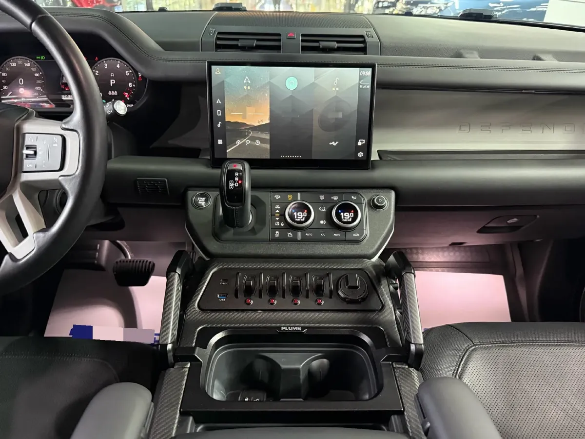 2023 Land Rover Defender 3.0T 400HP L6 8AT,autocango,china used car exporter,china ev exporter,chinese used car exporter,chinese used ev exporter