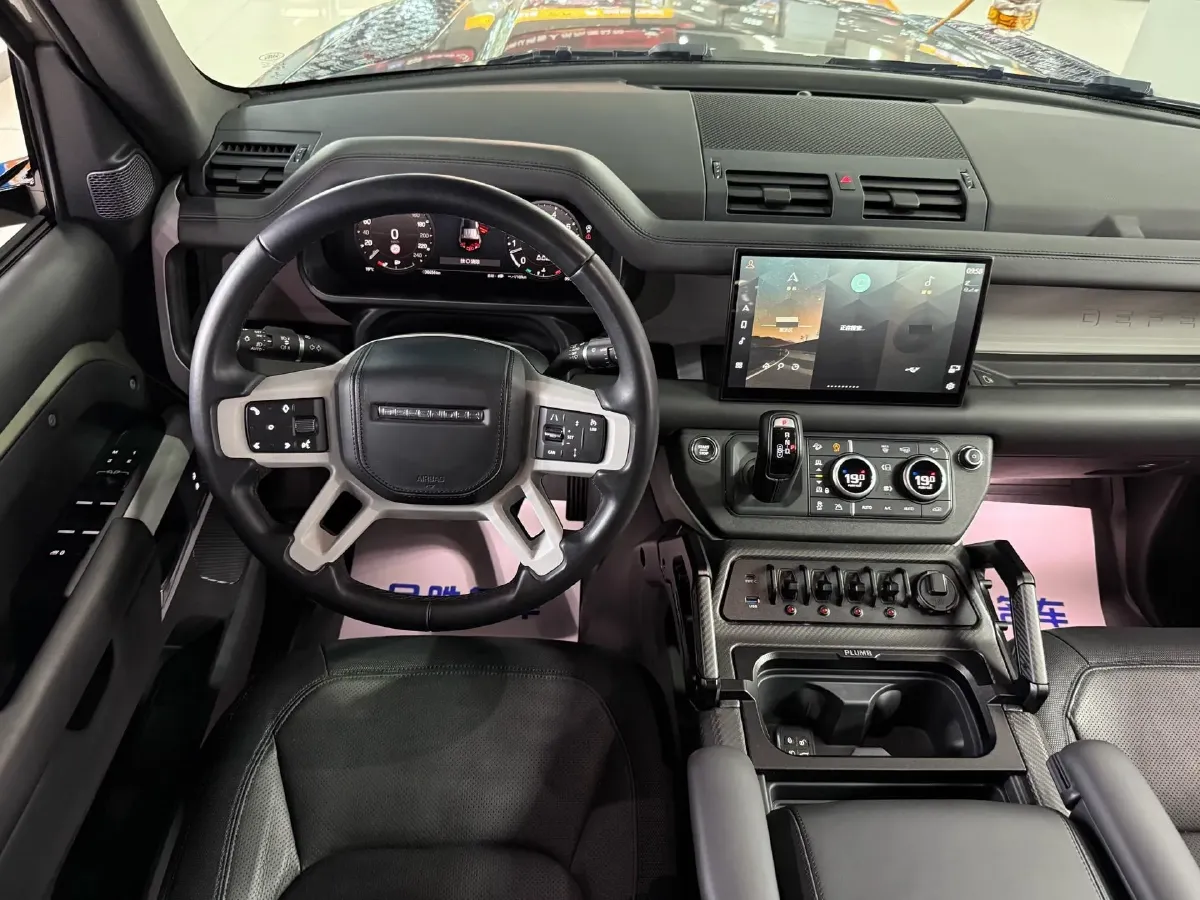 2023 Land Rover Defender 3.0T 400HP L6 8AT,autocango,china used car exporter,china ev exporter,chinese used car exporter,chinese used ev exporter