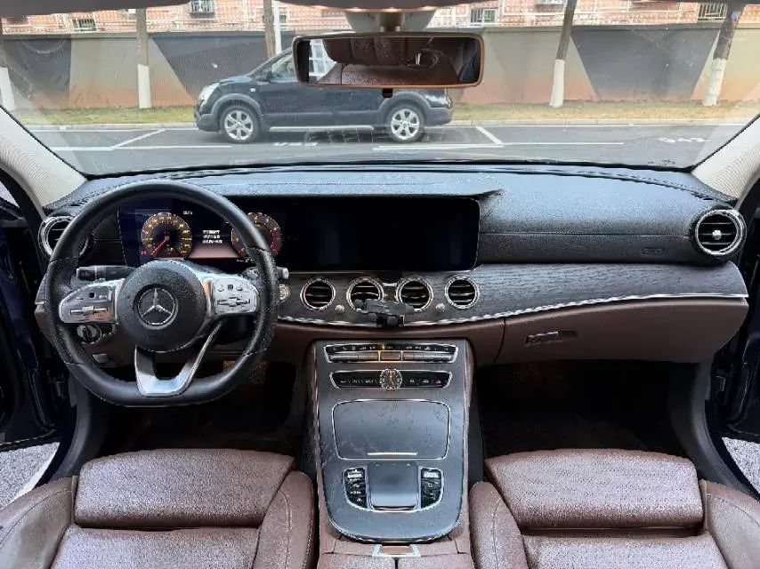 2020 Mercedes-Benz E Class 1.5T 184HP L4 9AT,autocango,china used car exporter,china ev exporter,chinese used car exporter,chinese used ev exporter