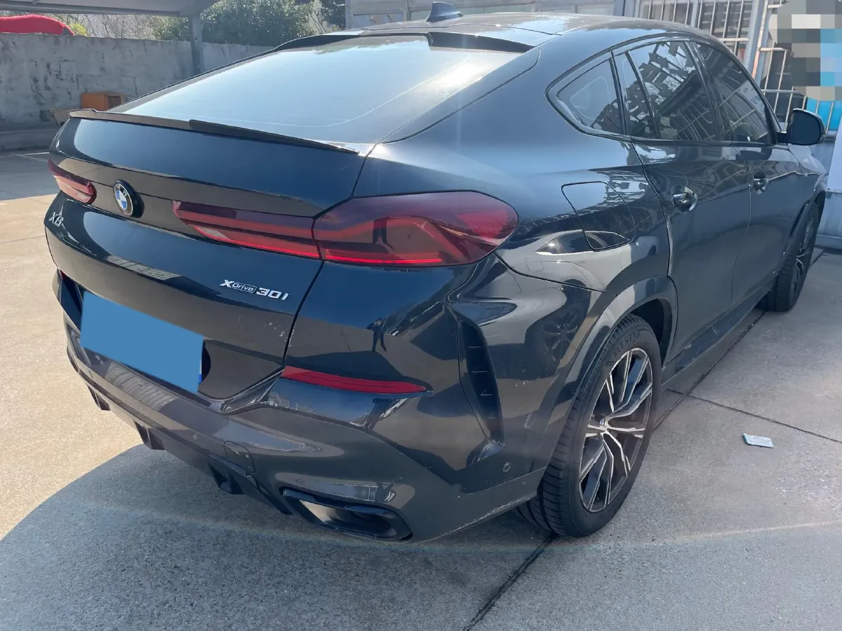 2022 BMW X6 2.0T 245HP L4 8AT,autocango,china used car exporter,china ev exporter,chinese used car exporter,chinese used ev exporter