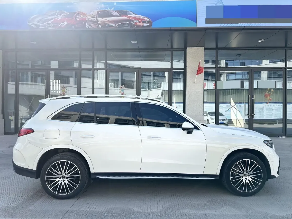 2024 Mercedes-Benz GLC Class 2.0T 258HP L4 9AT,autocango,china used car exporter,china ev exporter,chinese used car exporter,chinese used ev exporter
