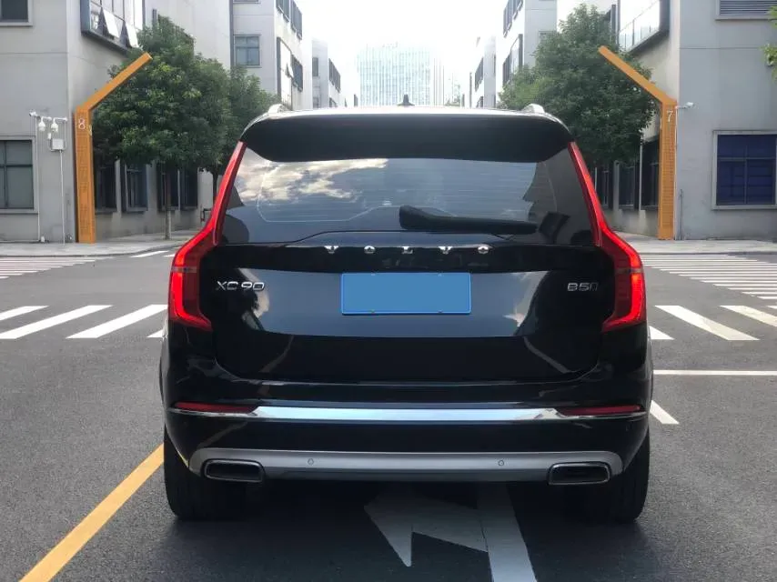 2021 Volvo XC90 2.0T 250HP L4 8AT,autocango,china used car exporter,china ev exporter,chinese used car exporter,chinese used ev exporter