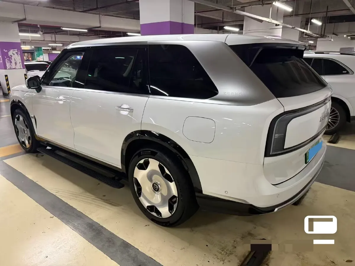 2025 Zeekr 9X 2.0T 279HP L4 1DHT PHEV,autocango,china used car exporter,china ev exporter,chinese used car exporter,chinese used ev exporter