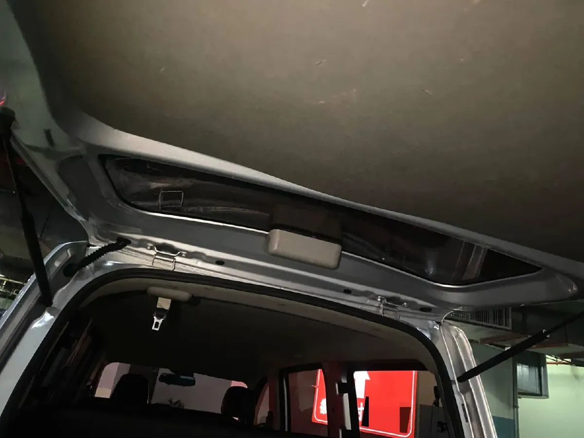 2018 WuLing RongGuang V 1.2L 88HP L4 5MT,autocango,china used car exporter,china ev exporter,chinese used car exporter,chinese used ev exporter