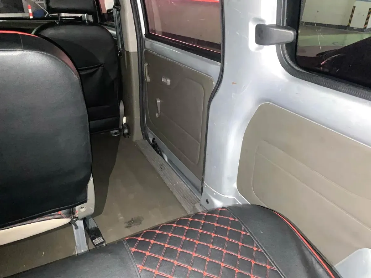 2018 WuLing RongGuang V 1.2L 88HP L4 5MT,autocango,china used car exporter,china ev exporter,chinese used car exporter,chinese used ev exporter