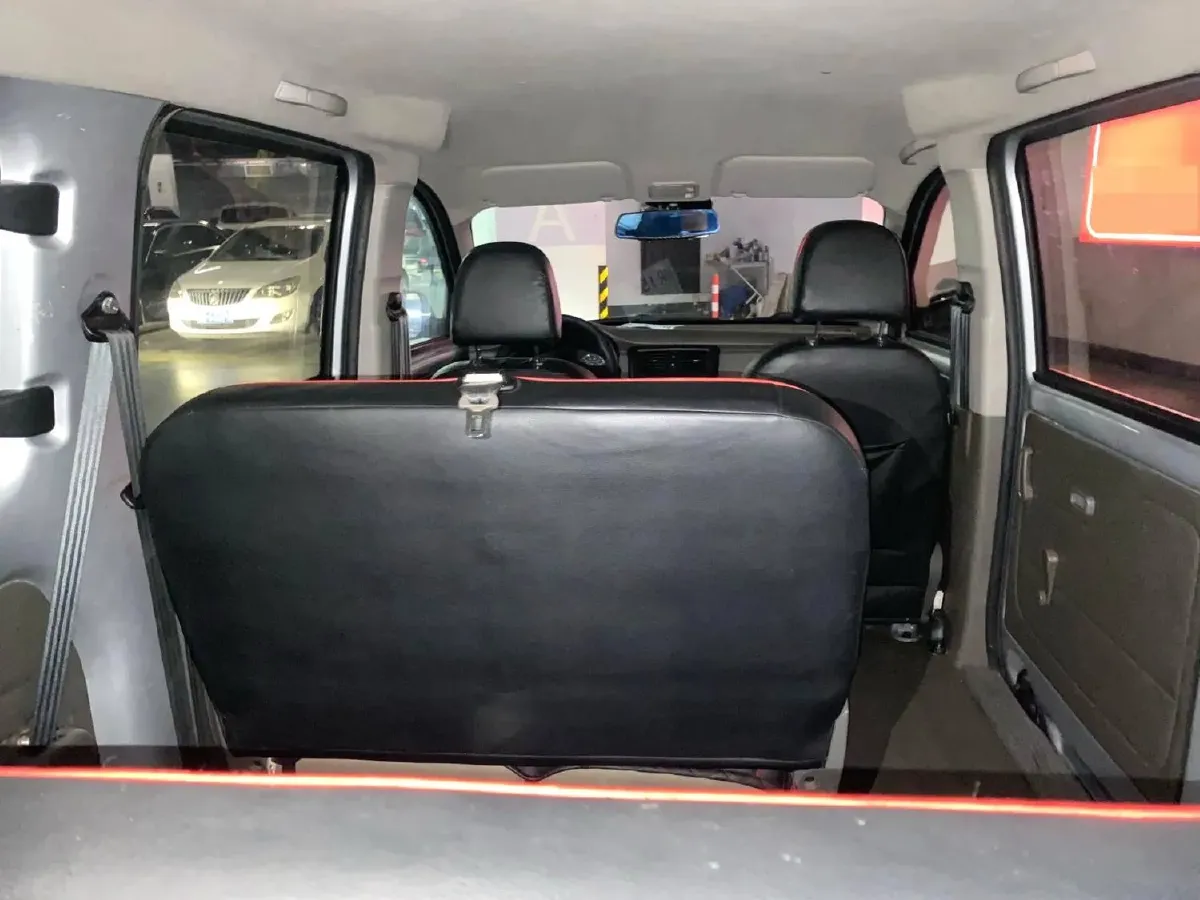 2018 WuLing RongGuang V 1.2L 88HP L4 5MT,autocango,china used car exporter,china ev exporter,chinese used car exporter,chinese used ev exporter