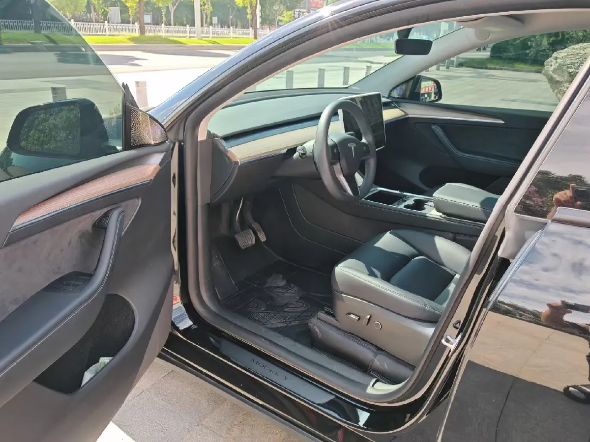 2022 Tesla Model Y BEV 60KWH,autocango,china used car exporter,china ev exporter,chinese used car exporter,chinese used ev exporter