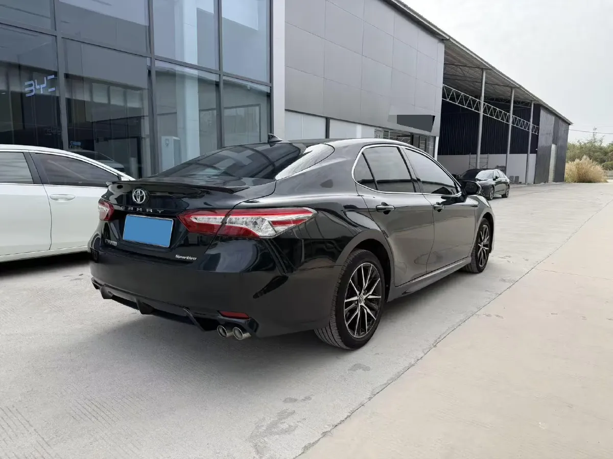 2021 Toyota Camry 2.5L 209HP L4 8AT,autocango,china used car exporter,china ev exporter,chinese used car exporter,chinese used ev exporter