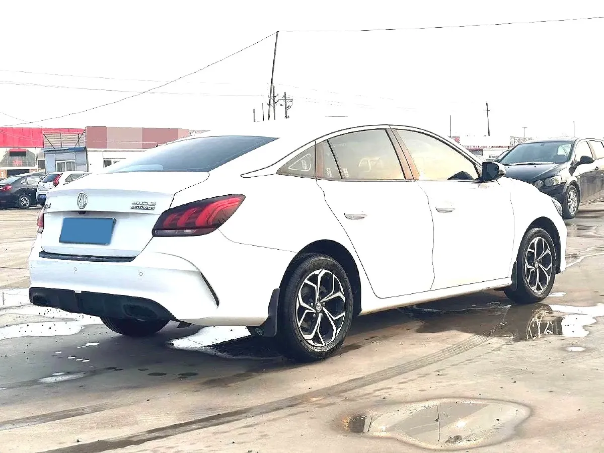 2023 MG 5 1.5L 129HP L4 5MT,autocango,china used car exporter,china ev exporter,chinese used car exporter,chinese used ev exporter