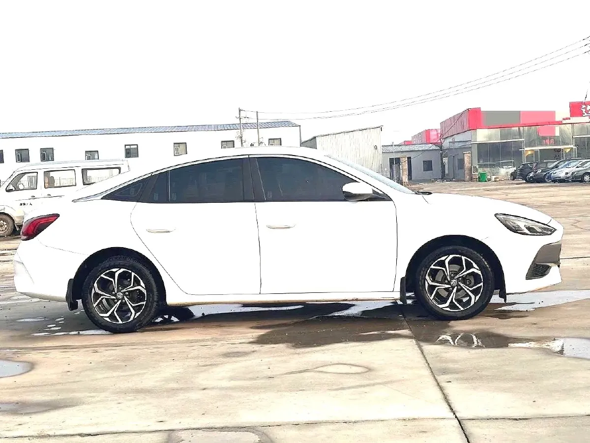 2023 MG 5 1.5L 129HP L4 5MT,autocango,china used car exporter,china ev exporter,chinese used car exporter,chinese used ev exporter