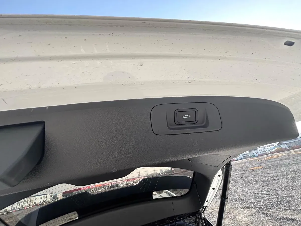 2025 Geely Coolray 1.5T 181HP L4 7DCT,autocango,china used car exporter,china ev exporter,chinese used car exporter,chinese used ev exporter