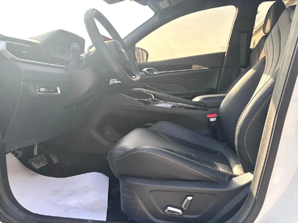 2025 Geely Coolray 1.5T 181HP L4 7DCT,autocango,china used car exporter,china ev exporter,chinese used car exporter,chinese used ev exporter