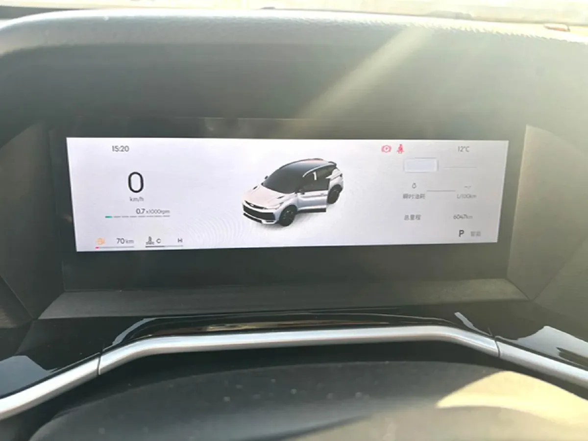 2025 Geely Coolray 1.5T 181HP L4 7DCT,autocango,china used car exporter,china ev exporter,chinese used car exporter,chinese used ev exporter