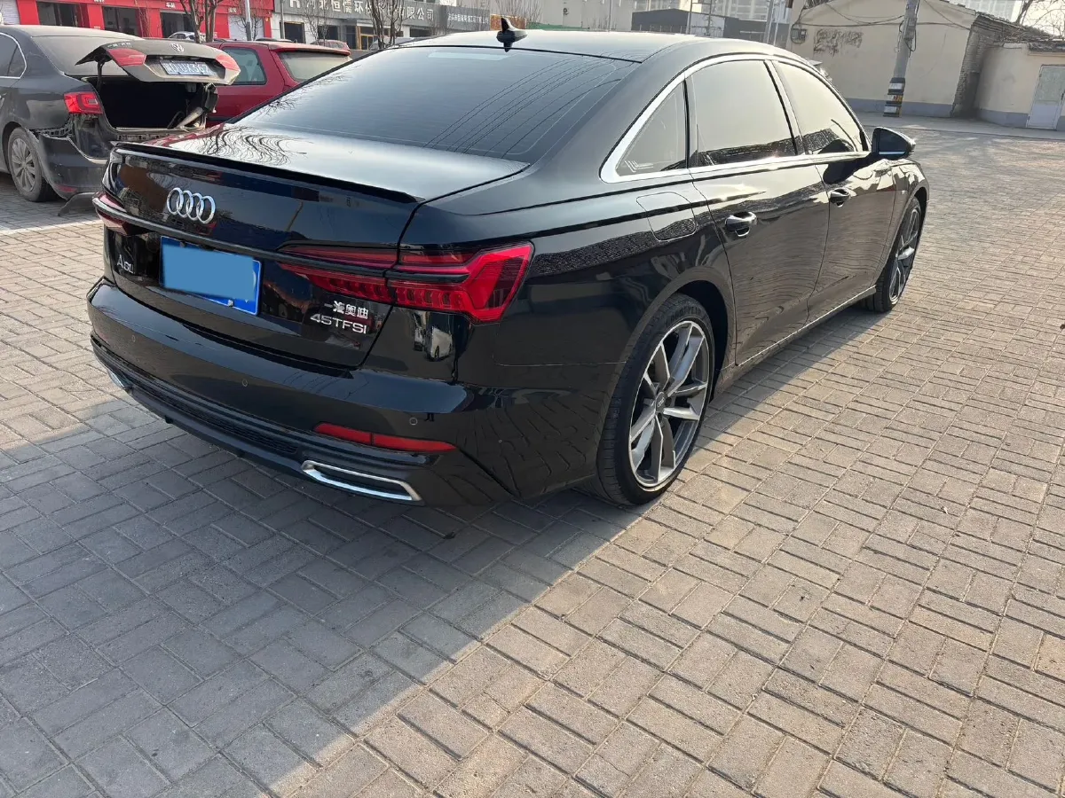 2022 Audi A6L 2.0T 190HP L4 7DCT,autocango,china used car exporter,china ev exporter,chinese used car exporter,chinese used ev exporter