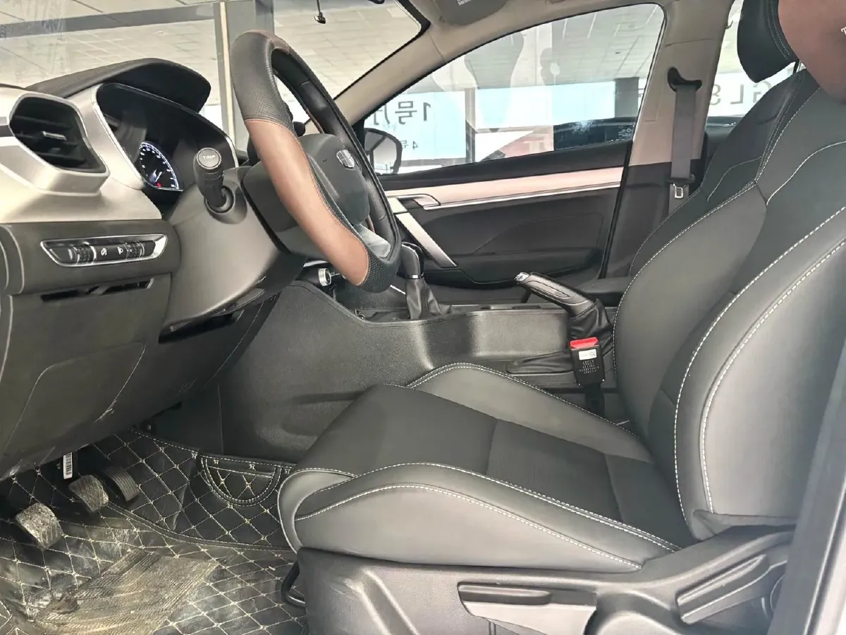 2025 Geely Coolray 1.5L 126HP L4 5MT,autocango,china used car exporter,china ev exporter,chinese used car exporter,chinese used ev exporter