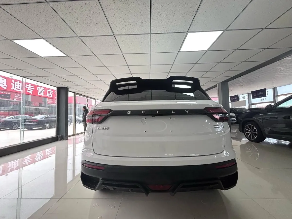 2025 Geely Coolray 1.5L 126HP L4 5MT,autocango,china used car exporter,china ev exporter,chinese used car exporter,chinese used ev exporter