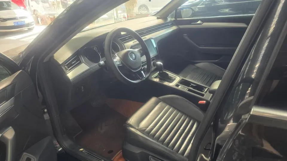 2019 Citroen C6 1.6T 170HP L4 6AT,autocango,china used car exporter,china ev exporter,chinese used car exporter,chinese used ev exporter