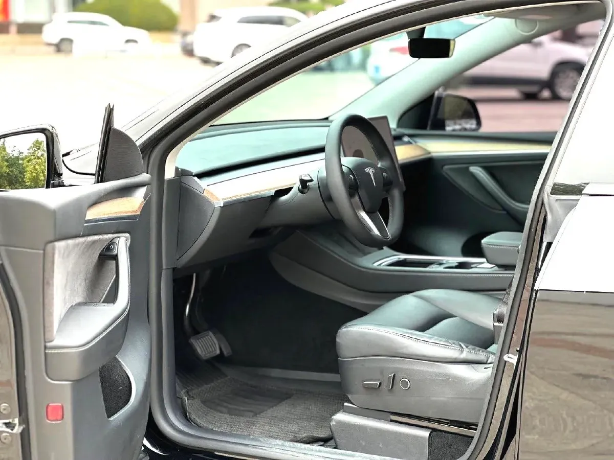 2021 Tesla Model Y BEV 60KWH,autocango,china used car exporter,china ev exporter,chinese used car exporter,chinese used ev exporter