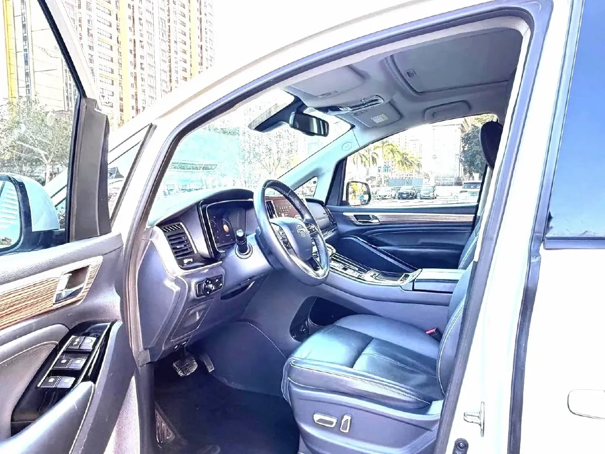 2021 GAC Trumpchi M8 2.0T 252HP L4 8AT,autocango,china used car exporter,china ev exporter,chinese used car exporter,chinese used ev exporter