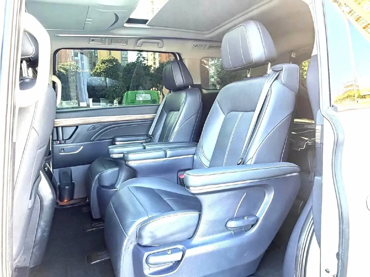 2021 GAC Trumpchi M8 2.0T 252HP L4 8AT,autocango,china used car exporter,china ev exporter,chinese used car exporter,chinese used ev exporter