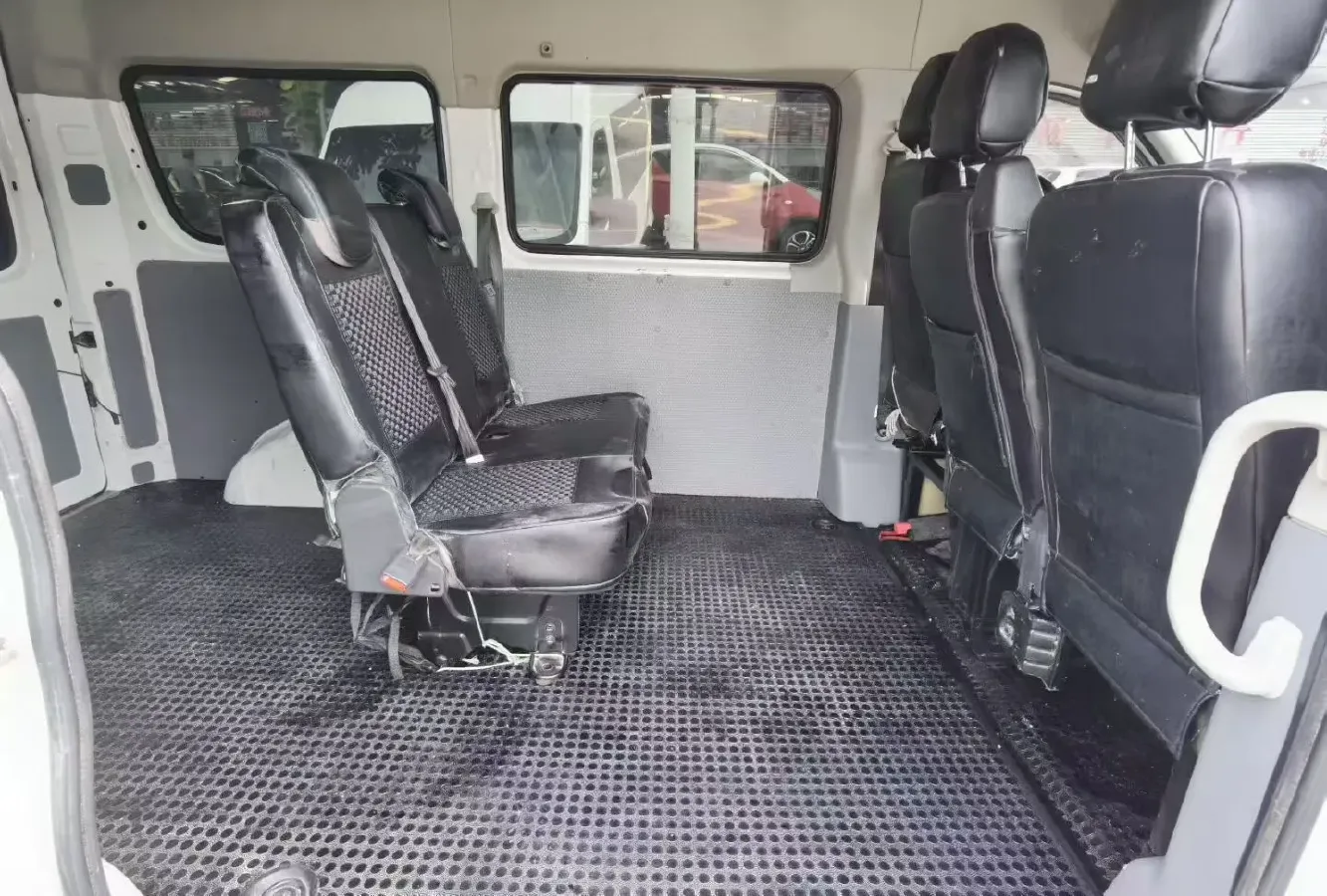 2021 MAXUS XinTu V80 2.0T 127HP L4 6MT,autocango,china used car exporter,china ev exporter,chinese used car exporter,chinese used ev exporter