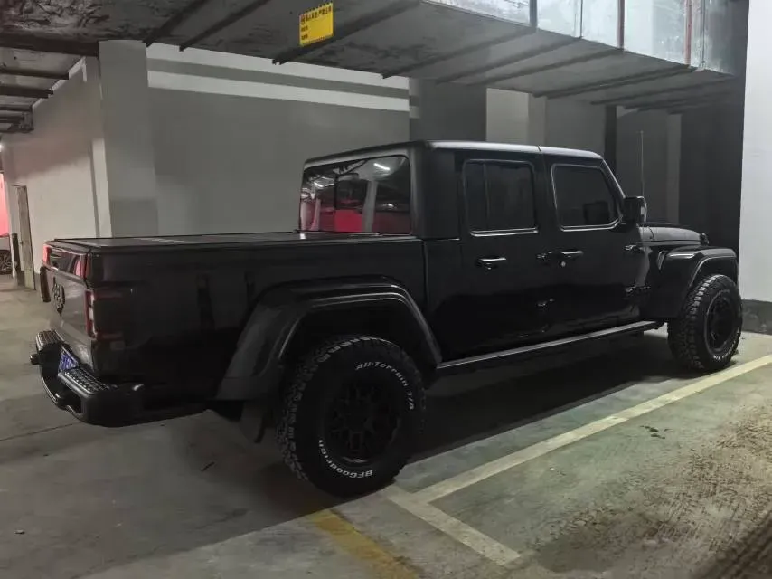 2022 Jeep Gladiator 3.6L 284HP V6 8AT,autocango,china used car exporter,china ev exporter,chinese used car exporter,chinese used ev exporter