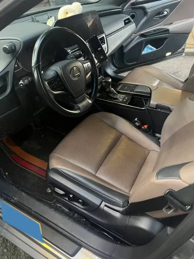 2021 Lexus ES 2.5L 178HP L4 E-CVT Hybrid,autocango,china used car exporter,china ev exporter,chinese used car exporter,chinese used ev exporter