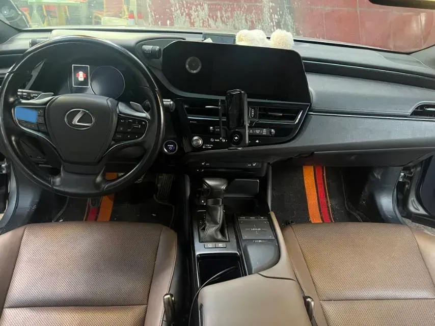 2021 Lexus ES 2.5L 178HP L4 E-CVT Hybrid,autocango,china used car exporter,china ev exporter,chinese used car exporter,chinese used ev exporter
