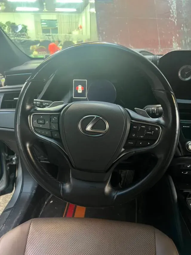 2021 Lexus ES 2.5L 178HP L4 E-CVT Hybrid,autocango,china used car exporter,china ev exporter,chinese used car exporter,chinese used ev exporter