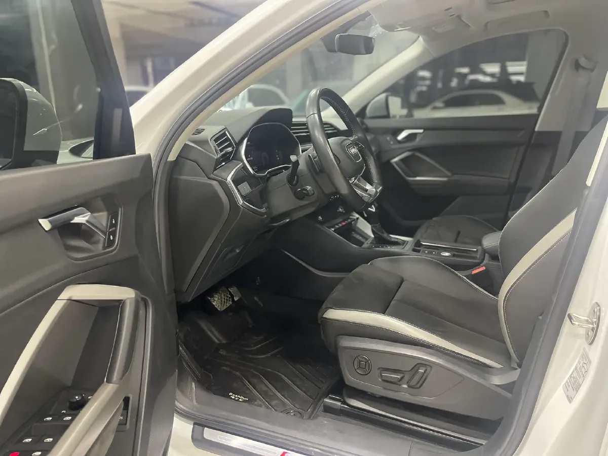 2022 Audi Q3 1.4T 150HP L4 7DCT,autocango,china used car exporter,china ev exporter,chinese used car exporter,chinese used ev exporter